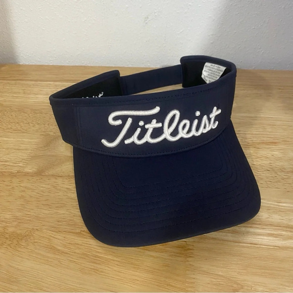 Titleist embroidered navy blue golf visor Widgi Creek - Picture 1 of 5